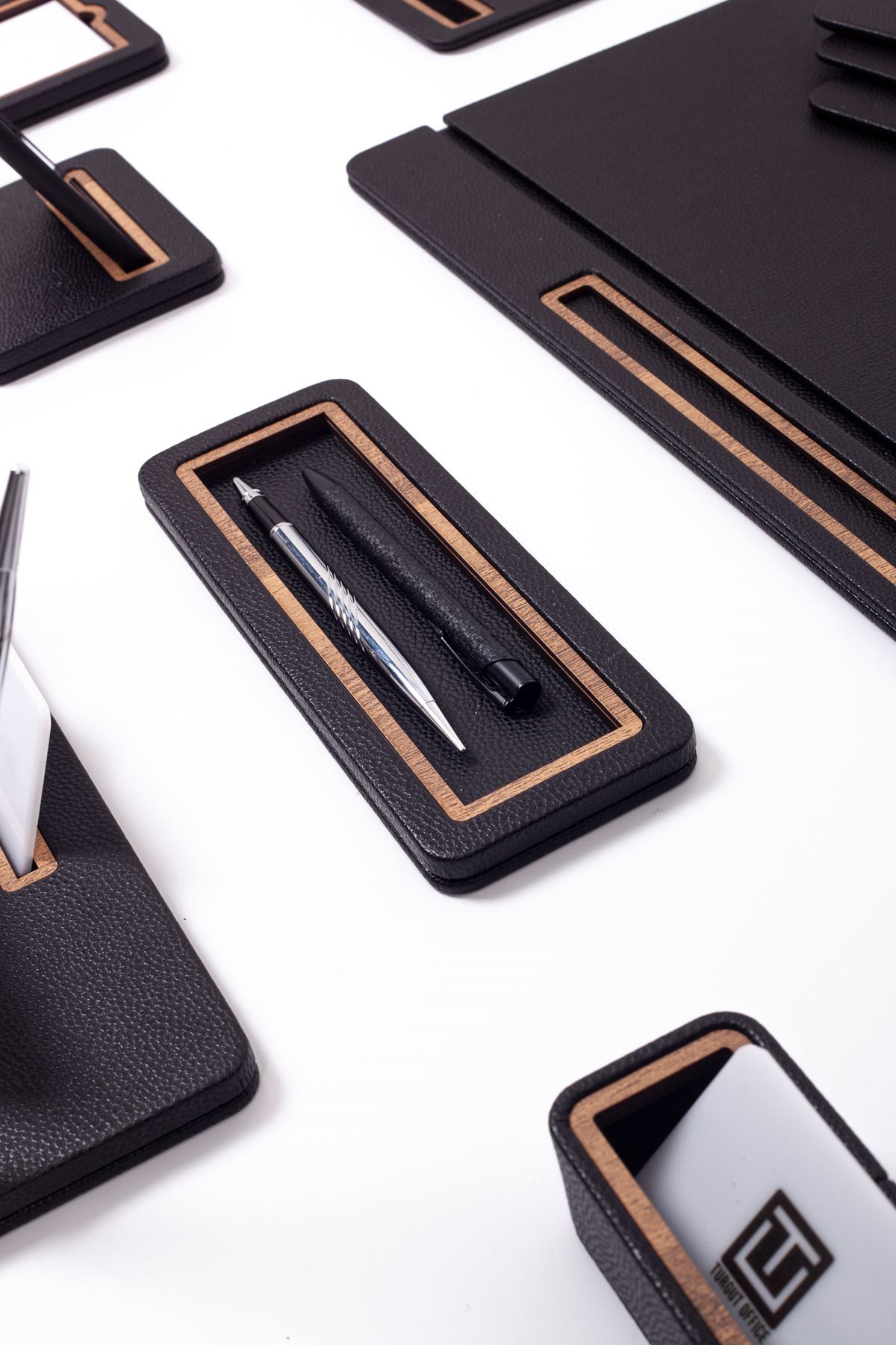 Desktop Leather Wood Detailed Horizontal Pen Holder